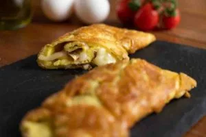 omelette con caciotta toscana